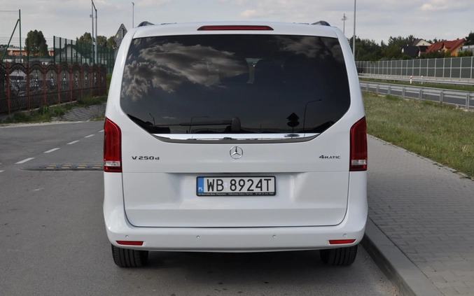 Mercedes-Benz Klasa V cena 239900 przebieg: 121791, rok produkcji 2019 z Tczew małe 781